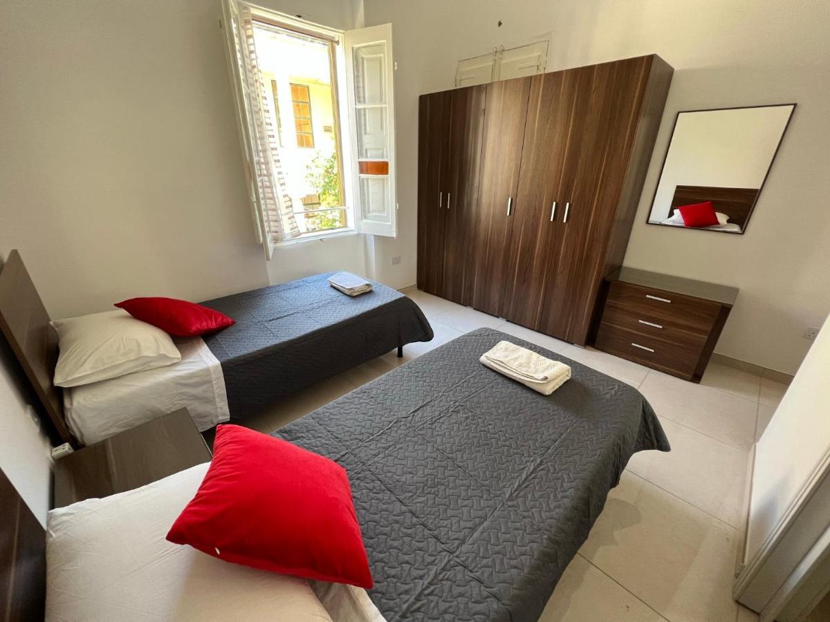 Room With Private Bathroom Sliema Exterior foto